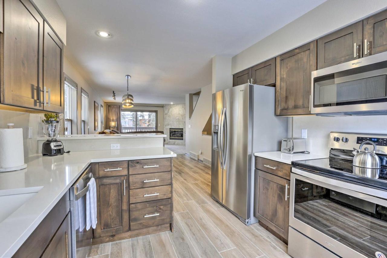 Sleek Frisco Townhome With Views 8 Mi To Copper Mtn 외부 사진